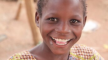 Ihre Patenschaft in Tansania unterstützt Kinder darin, in einem sicheren Umfeld aufzuwachsen.