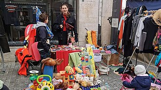 Muriel au marché aux puces