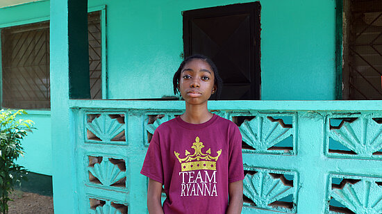 Ein Mädchen in Liberia