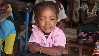 Ihre Kinderpatenschaft in Mali fördert vor Ort unsere Bildungsprogramme für Kinder.