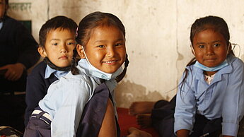 Enfants dans une école au Népal