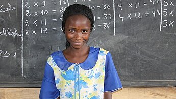 Mädchen in der Schule in Kamerun