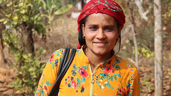 Tara aus Nepal ist dank Frauenkooperativen unabhängig