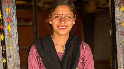 Junge Frau in Nepal
